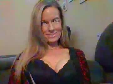 eyecandymilf naked cam