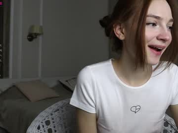 girl _guesswhat_ image #1004017