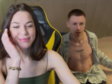 spicypairlive naked cam