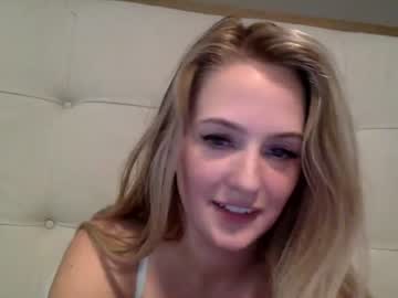 scarlettttrosie naked cam