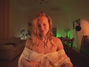 girl chillwithkira image #526204