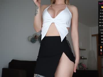 girl welcome2pleasureland image #2734626