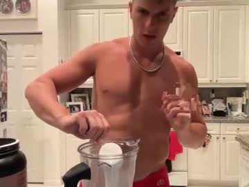 man aestheticking13 image #1532315