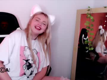 girl shy_blondiee image #3696818