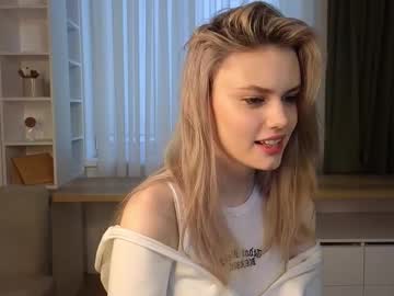girl catecrago image #4050856