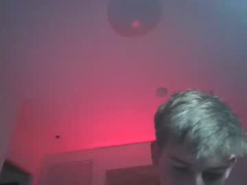 bigdicktwink134 naked cam
