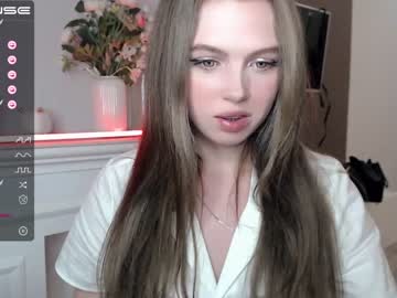 girl small_blondee image #2763731