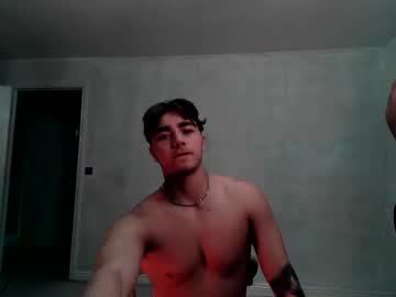 xxxtripletrouble naked cam