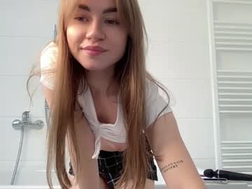 girl strawberryjamx image #1665442