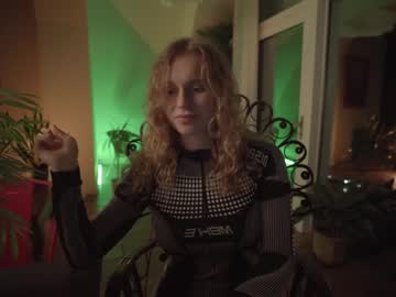 girl chillwithkira image #777022
