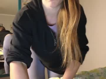 girl reach4thepeach image #3976564