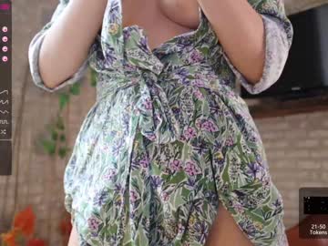 girl welcome2pleasureland image #1377033