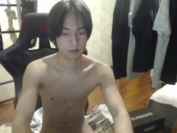man holayvng image #814803