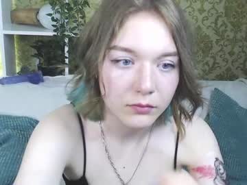 wooondermia naked cam