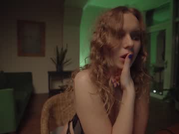 girl chillwithkira image #1057057