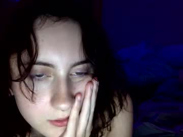 girl gonnanuut image #2480877