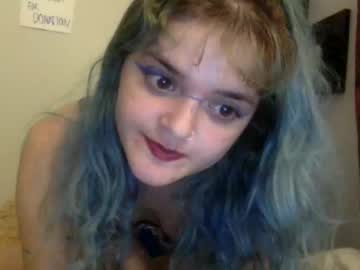 bellablue222 naked cam