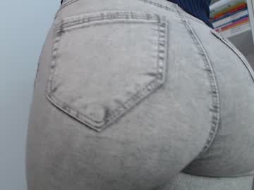 girl eat_mee_out image #1572135