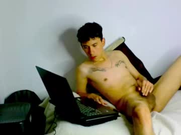 onlymen24 naked cam