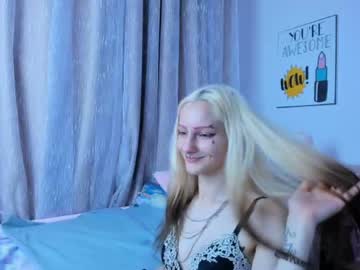 girl erika__lodge image #2275647