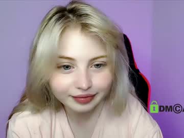 girl shy_blondiee image #3848585