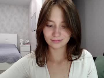 girl _hey_siri_ image #2491100