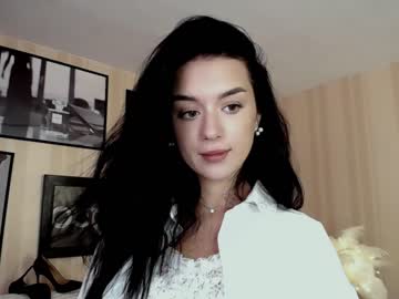 girl zara_larison image #2562565