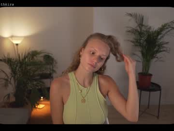 girl chillwithkira image #1990167