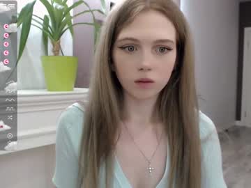 girl small_blondee image #2092120