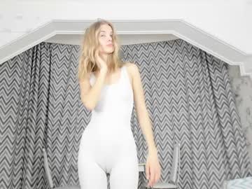 girl infinite_reality image #1158627