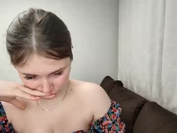 adelle_pero naked cam