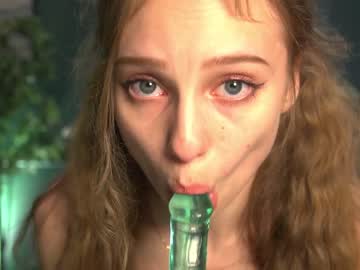 jia_bay naked cam