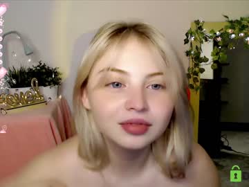 girl shy_blondiee image #3862390