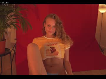 girl chillwithkira image #2040542