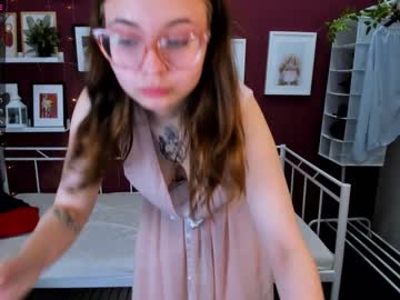 girl amelia_beltran image #2645077