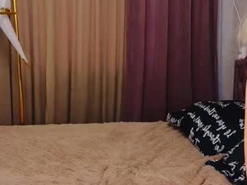 ellie_elfie naked cam