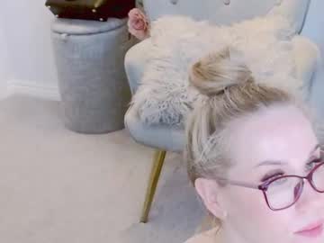 girl myassistant image #1762111