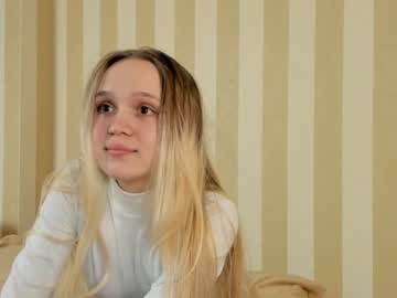 girl julydean image #3921513