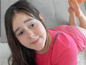 girl emilia_me image #1268996