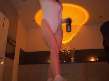 girl xxx_downtown_xxx image #2743659