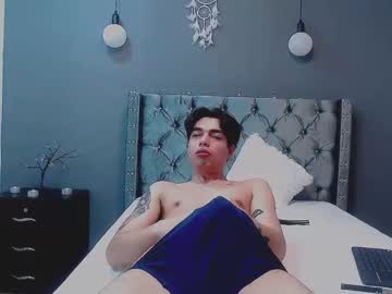 camiilomartiinez naked cam