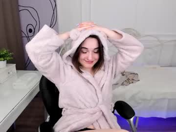moon__lily naked cam