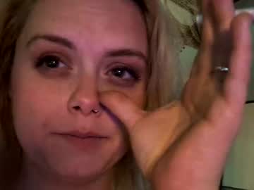 raven_roses naked cam