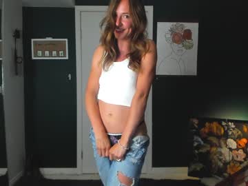 girl innocentprovenguilty image #2228591