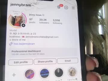 jennyy20 naked cam