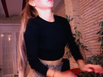 girl olaya_del_mar image #2372632