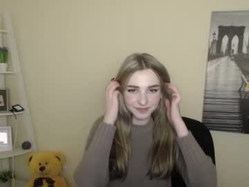 mikasa__13 naked cam