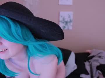 girl runesy image #1971070