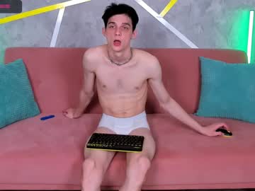 man aaron_yam image #1795531