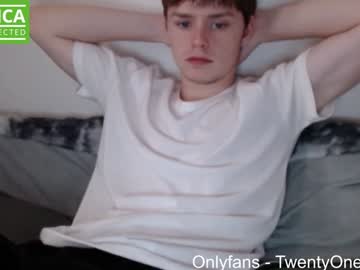 man twentyoneyearoldstud image #4008640